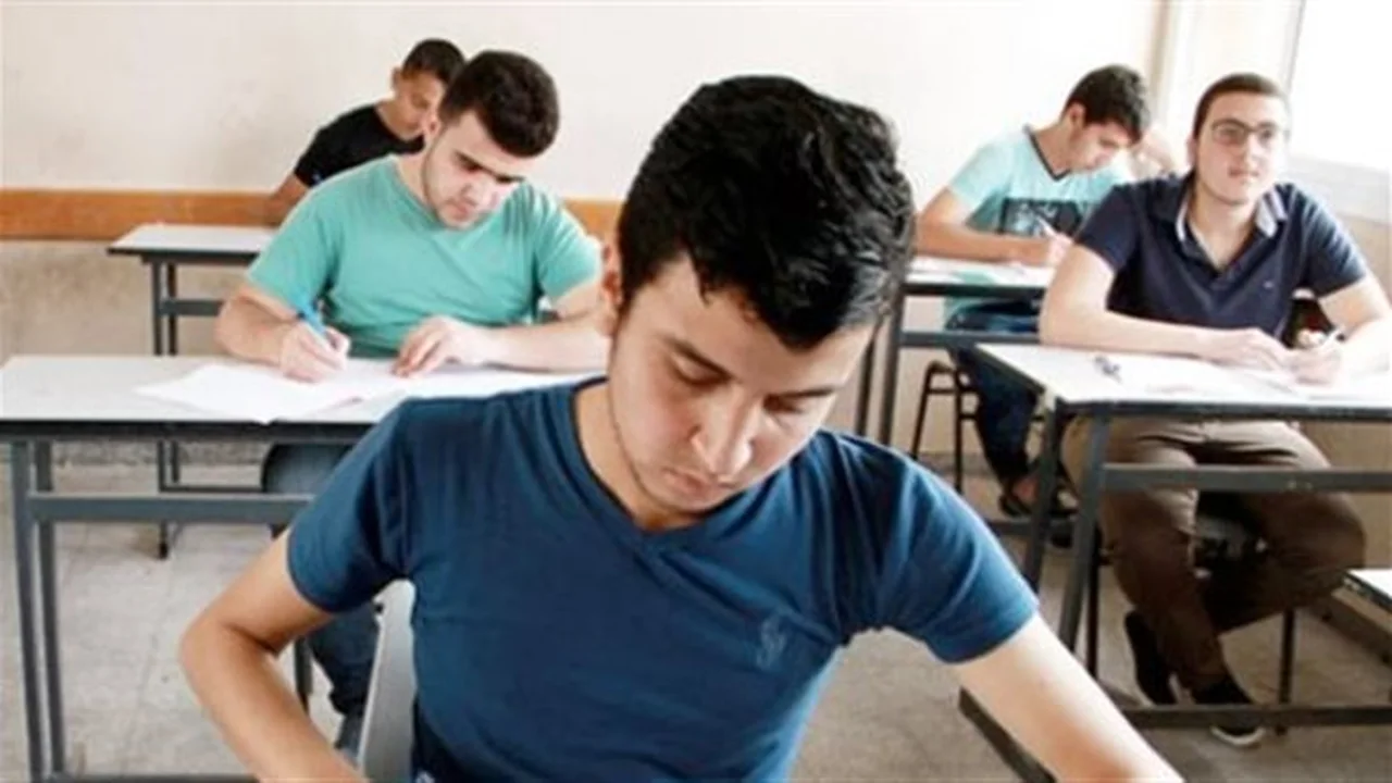 أوراق استمارة الثانوية.. قائمة المستندات اللازمة لتسليم طلبات دخول امتحانات الصف الثالث الثانوي